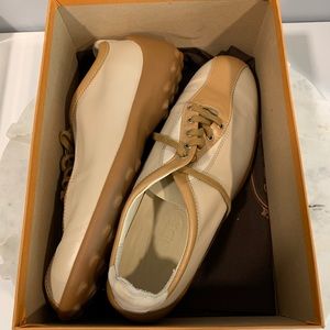 Tods brand new size 10